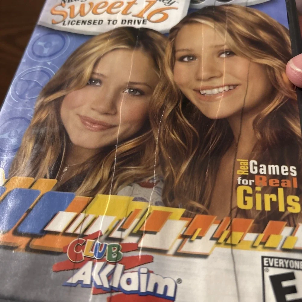 Nintendo Mary-Kate and Ashley Sweet 16 GameCube Game Good Olsen Twins Mini Games